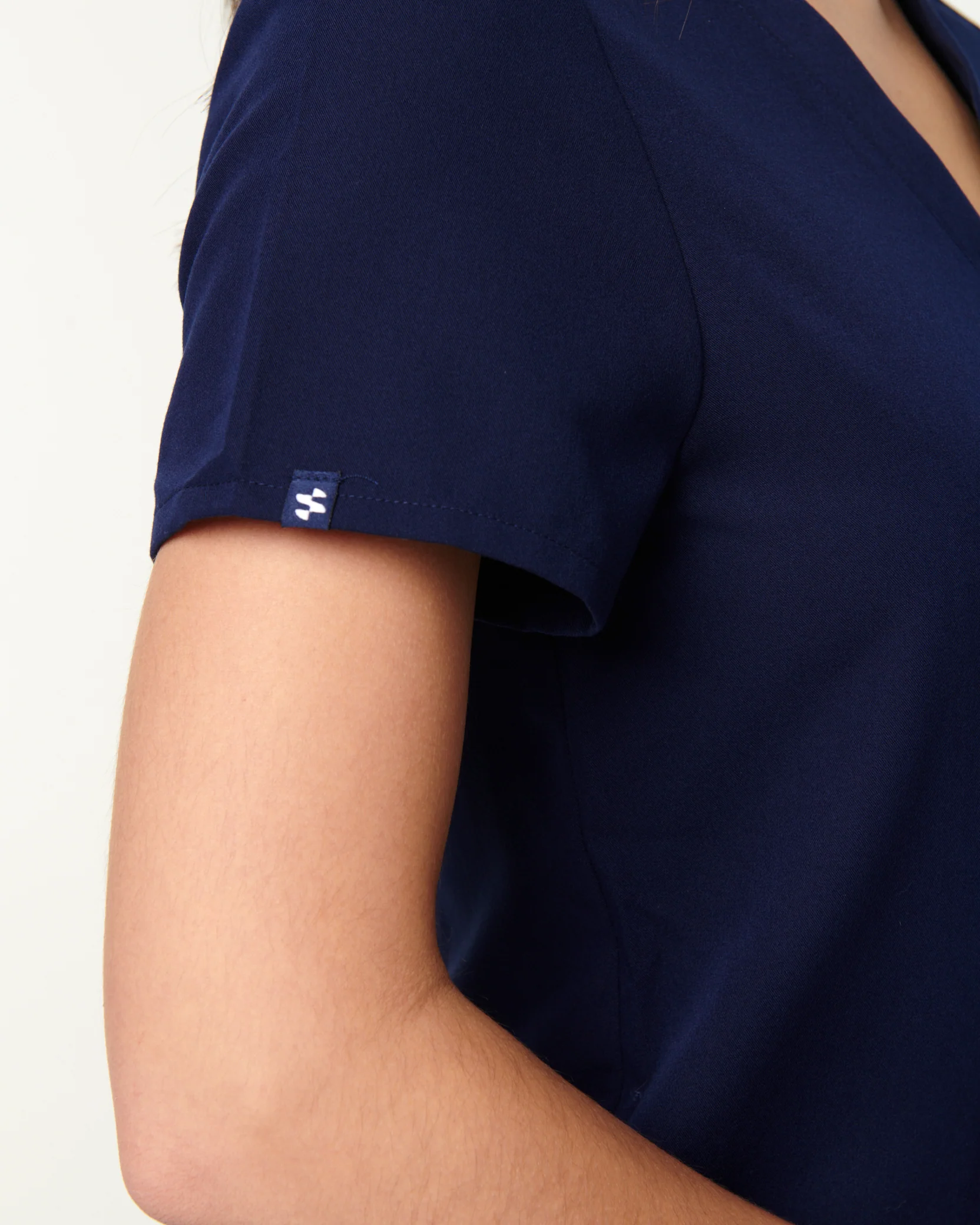 ELIZABETH Two Pocket Scrub Top - Navy | SLTECH™ - Image 8