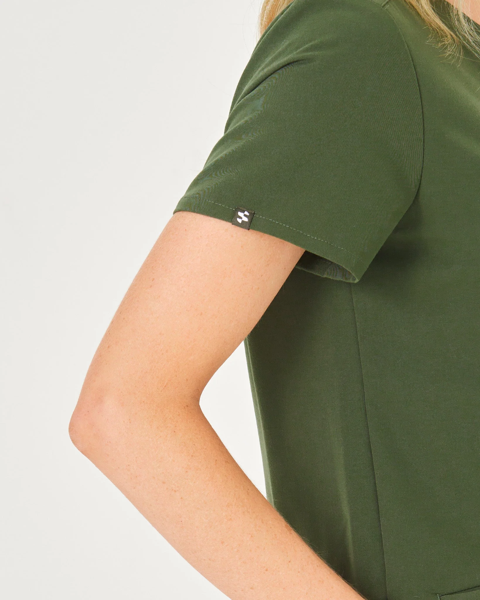 ELIZABETH Two Pocket Scrub Top - Combat Khaki | SLTECH™ - Image 5