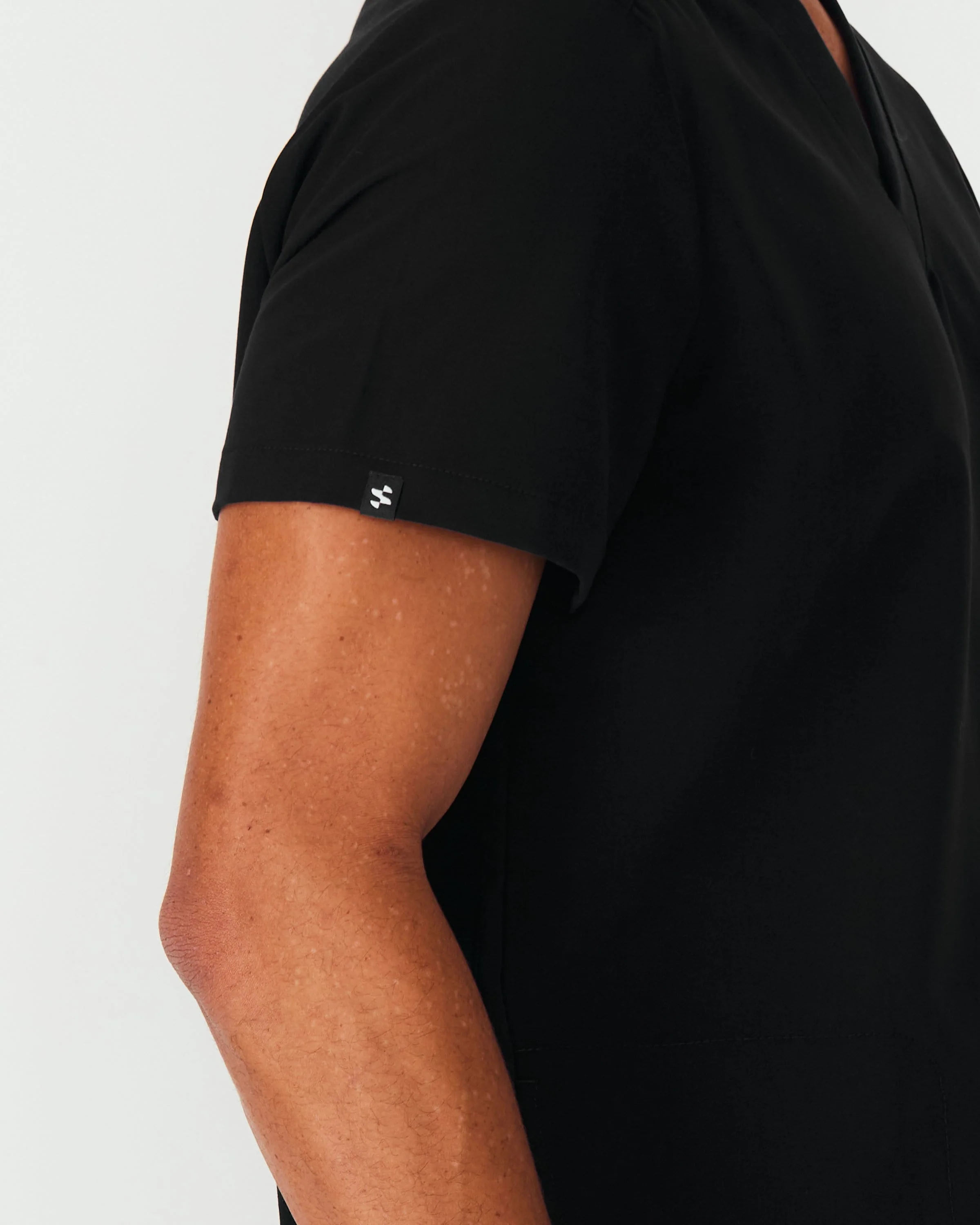 IAN Three Pocket Scrub Top - Black | SLTECH™ - Image 3