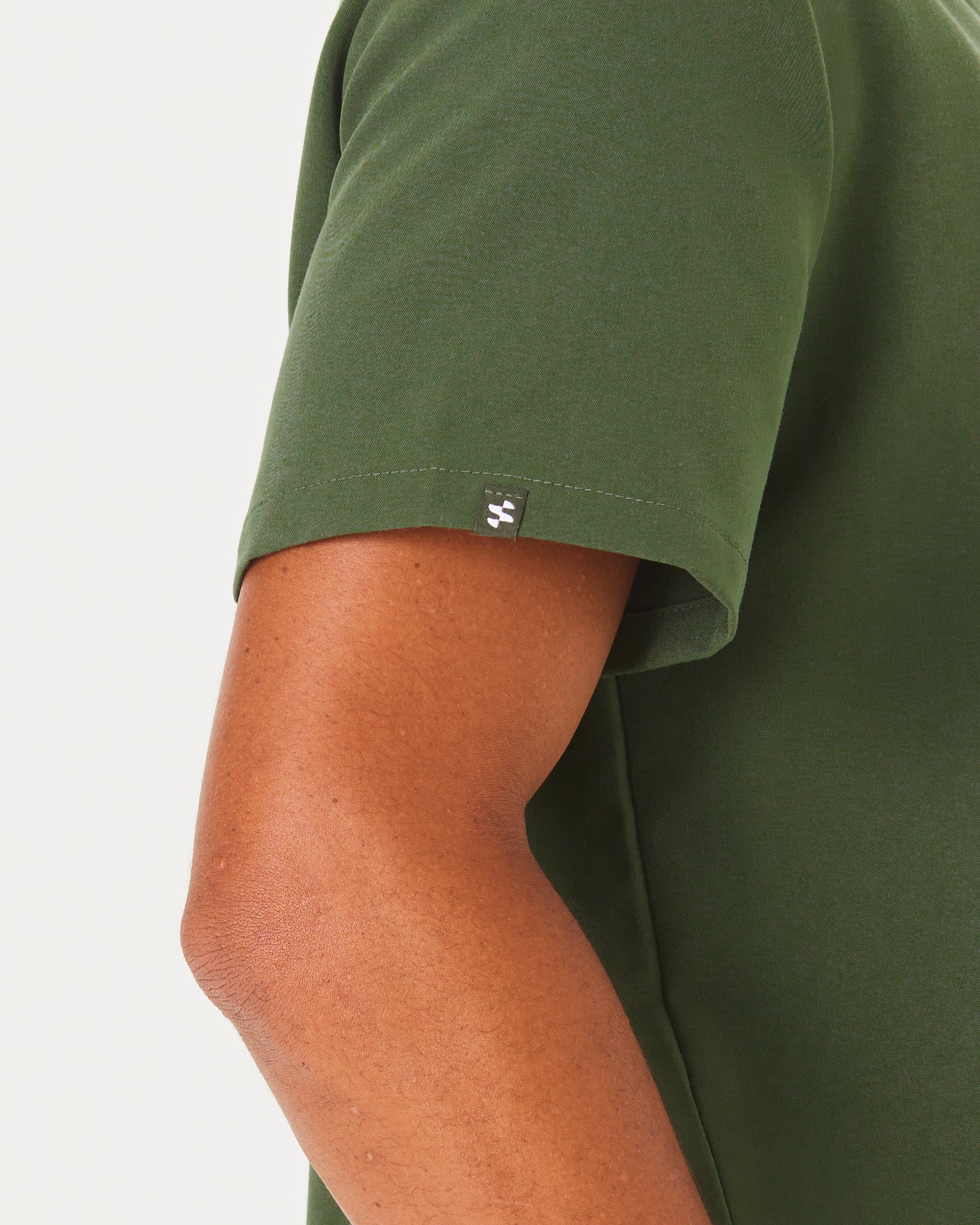 IAN Three Pocket Scrub Top - Combat Khaki | SLTECH™ - Image 3